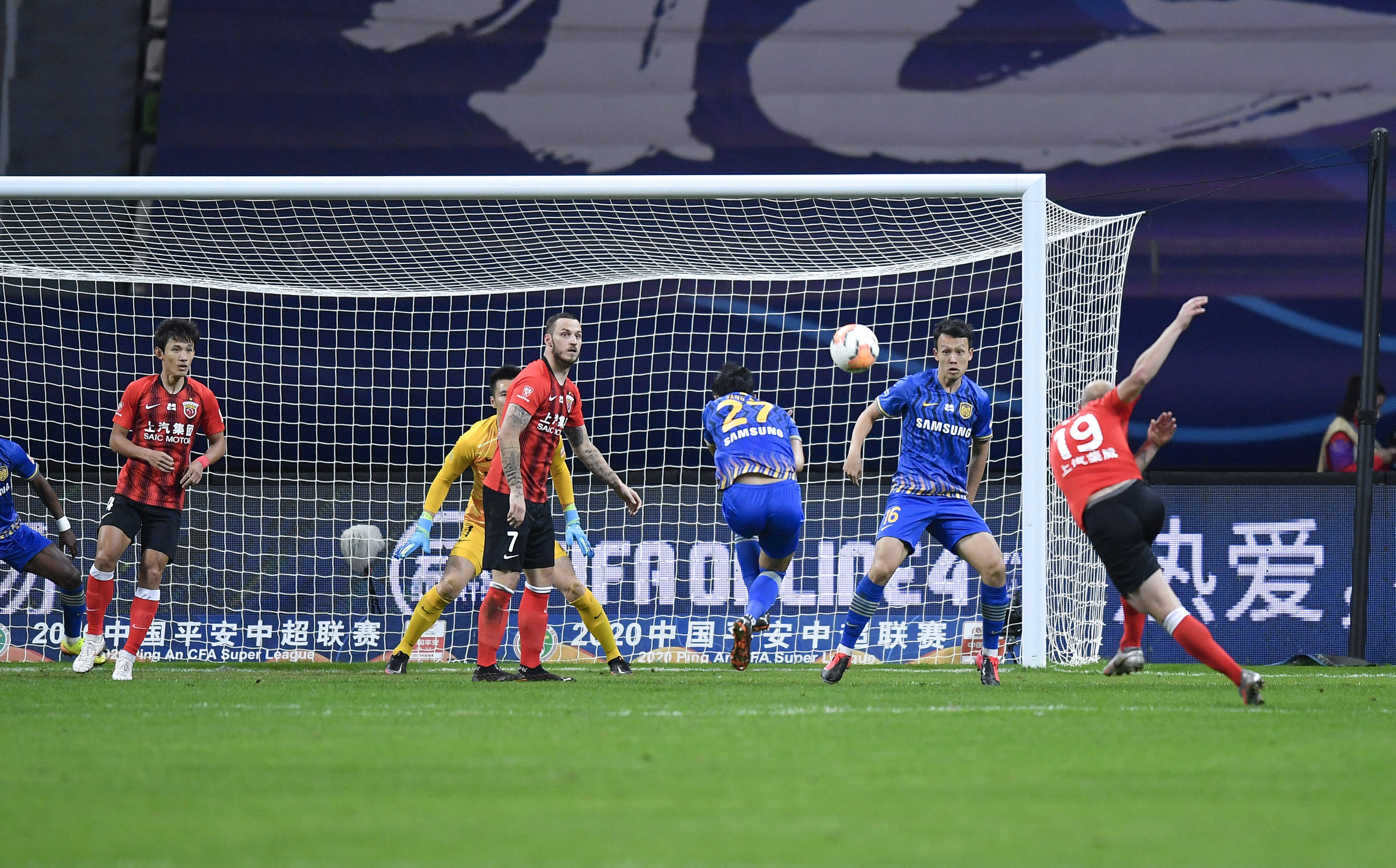 华体会下载-包含上海上港客场逼平重庆斯威，保持不败走势！的词条